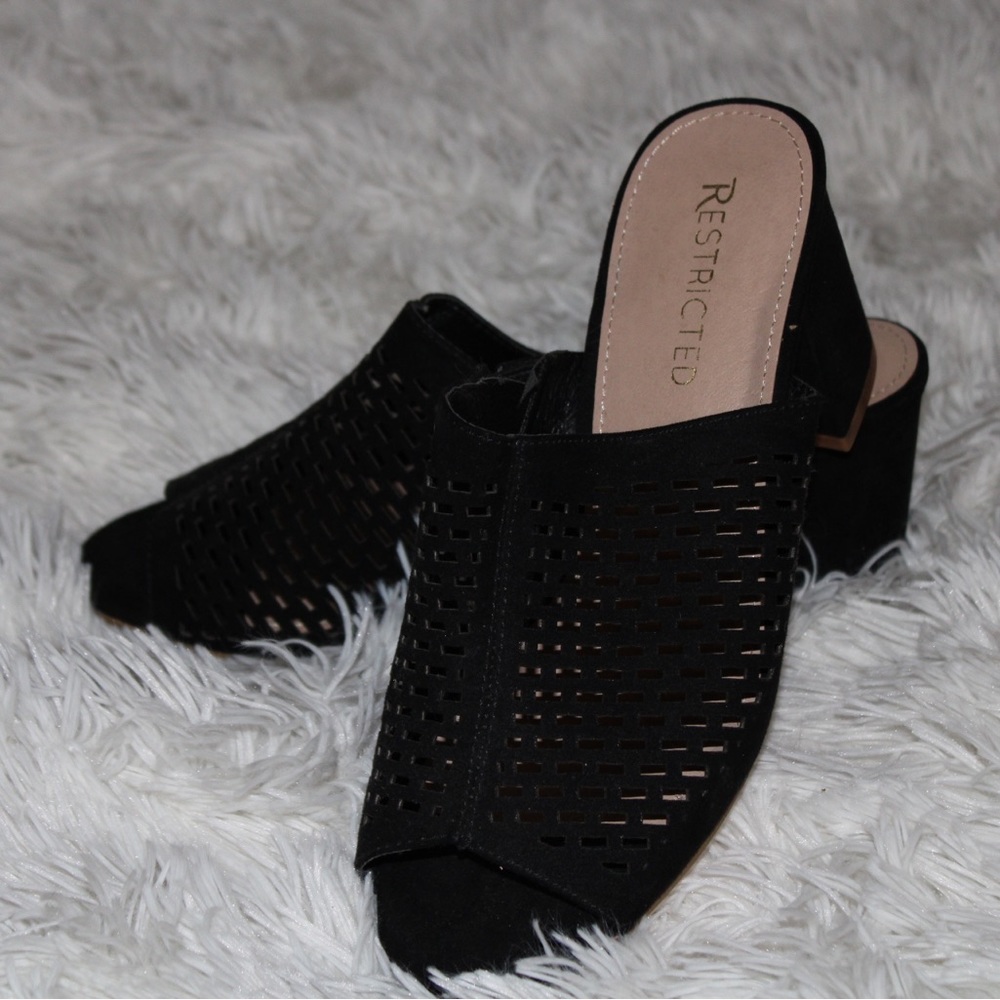 Faux Suede Laser Cutout Peeptoe Mule